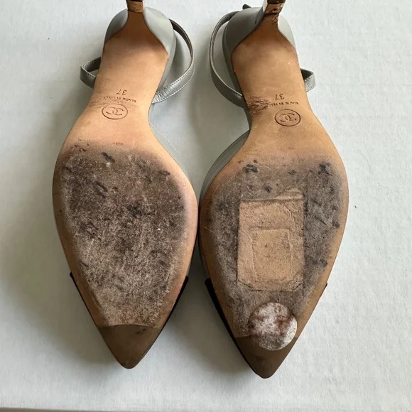 Chanel gray & black slingbacks - Picture 4 of 6